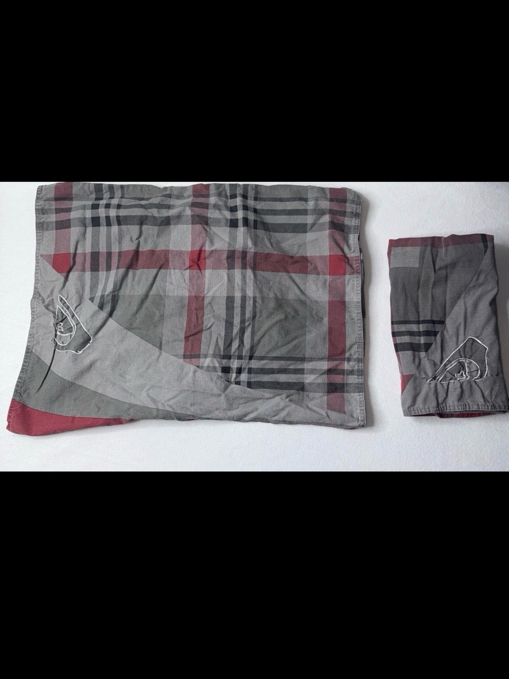 Plaid pillowcase set in Gray and Burgundy